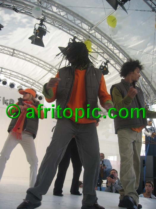 ../Images/Krefeld-Strssenmodenschau-2005 358.jpg